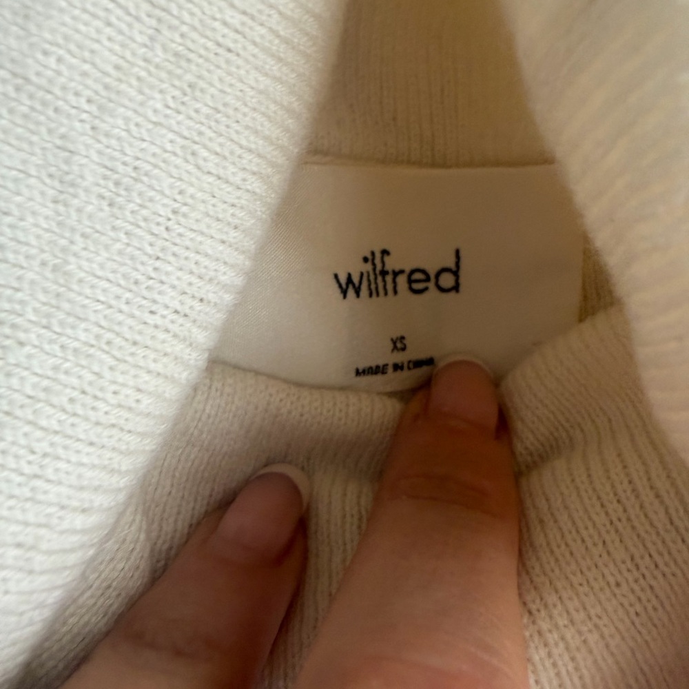Aritzia Wilfred Cream Cropped Turtleneck Sweater - Picture 3 of 4